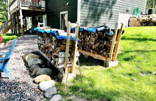 Outstanding Retreat with Dock, Game Space and Lake Views in Wisconsin - Foto 50