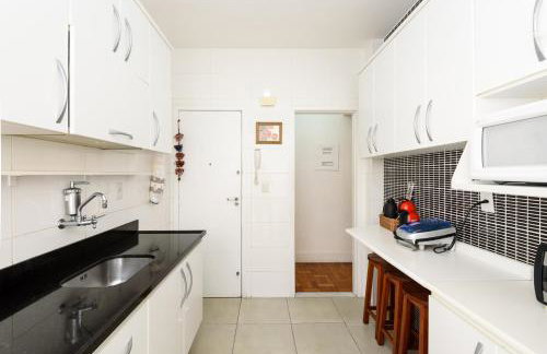 Copacabana Beach Amazing Lux 2 Bedroom Apartment - Photo 38