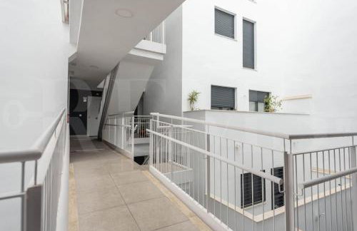 Modern apartment with patio & parking REMS - Foto 23