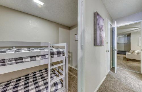 1 Mi to Ski Slopes Alto Escape with Game Room! - Foto 25