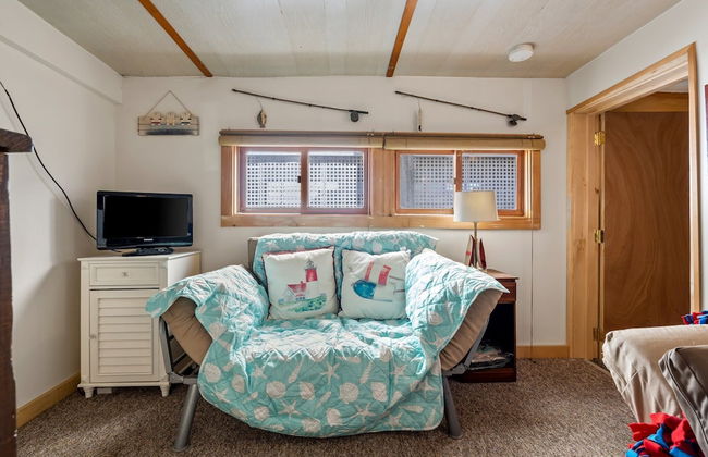 Beachfront Pet Friendly Sleeps 15 Bbq! - Photo 22