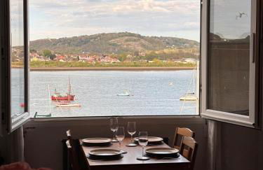 Stylish Coastal Apartment with Breathtaking views - Foto 31