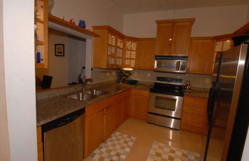 Luxury Ocean Front Condo on Millionaires Row - Photo 4