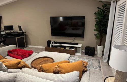 Sleeps 10, Indoor and Outdoor Theaters, Batting Cage, & Games! - Foto 21