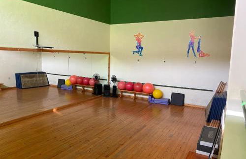 Precioso apartamento frente al mar, parking y club deportivo - Foto 32