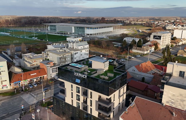 DISTRICT boutique - Photo 1