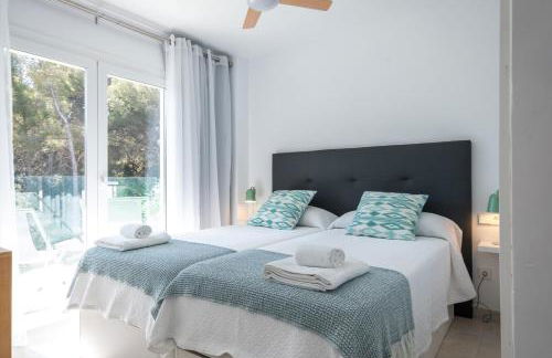 Sunny apartment 1B with balcony & pool in canyamel - Photo 16