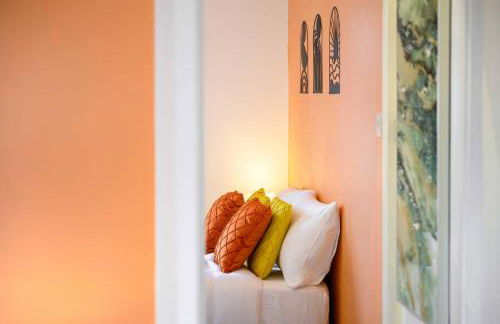 Metrolink Steps Away • Fast City & Airport Links - Foto 47