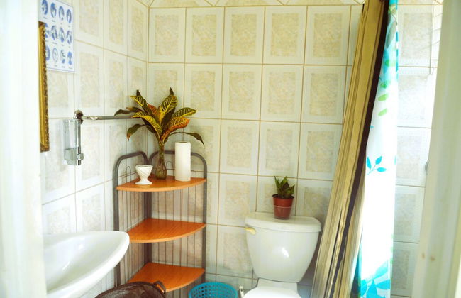 Louislyn Apartments - Photo 26