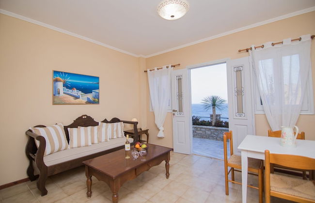 Niriides Hotel & Apartments - Photo 29