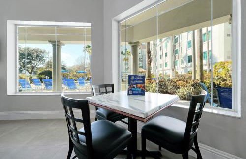 Disney Epic 1st Floor Shuttle - Foto 29