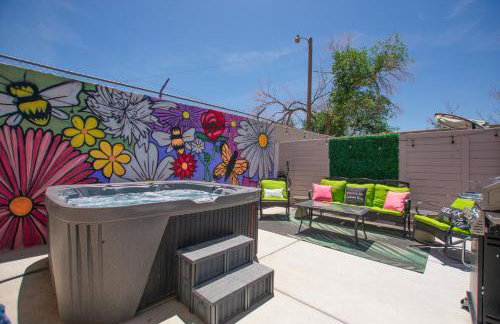 Bohemian ChiC SpaCation-Private HotTub-Close to Downtown-No Pet Fee! - Foto 64