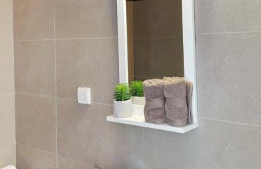 Villa Lawton - Magnificent sea & mountain views! - Photo 32