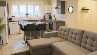 Modern 2-Bed Apartment in Bury, Sleeps 5 - Foto 3