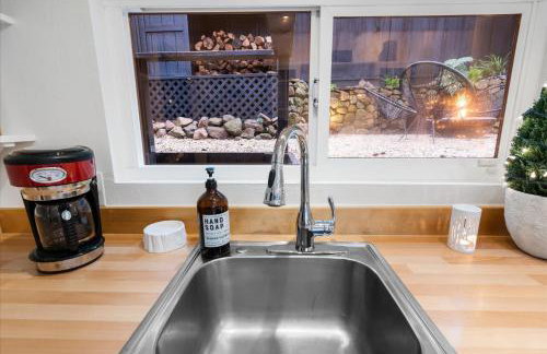 The Black Nest - Hot Tub Romantic Getaway - Foto 21