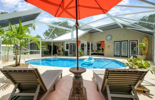 Elegant 4BR Pool Sanctuary - Ideal for Work or Play! - Foto 6