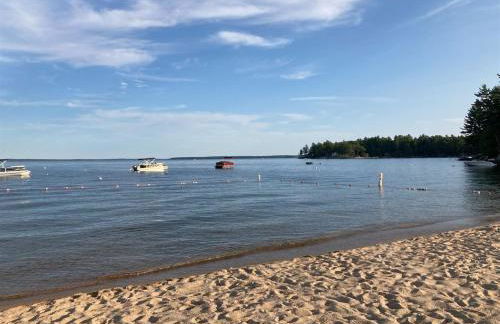 MARY'S LAKEVIEW - LIMIT 10 home - Foto 21