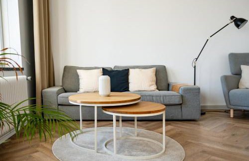 Airport Apartment für 4 - Smart TV - Küche - eCharger - Foto 24