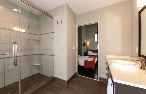 Downtown Modern 2BR Loft Apartment - Sleeps 8-9 - Foto 10