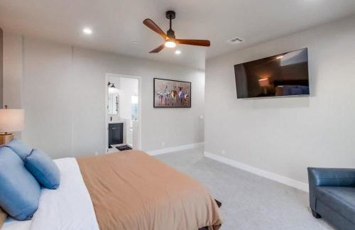 Serene Resort-Style Escape - Perfect for Families - Photo 25