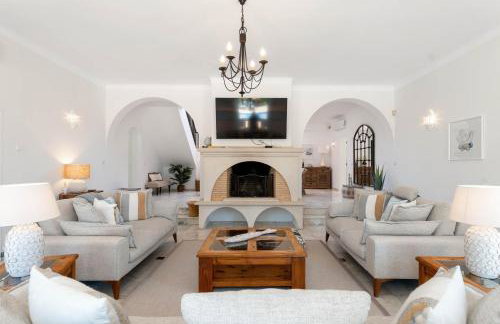 Golf Front Luxury Villa with Heated Pool and Sunset Views - Foto 7