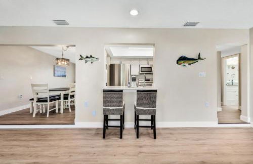 Relaxing canal front 2 BR pool home in North Port - Pineapple Way - Foto 38