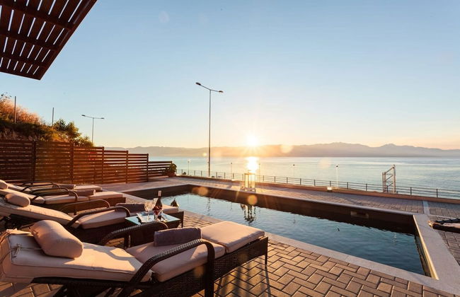 Seaside Summer Bliss - Aurora Luxury Pool Paradise - Foto 43