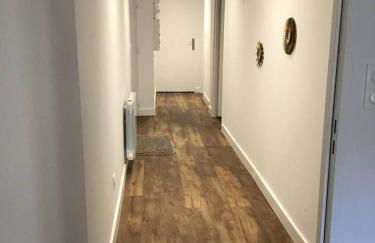 Magnifique T4 avec terrasse à Saint-Nectaire - 8 pers - Foto 13