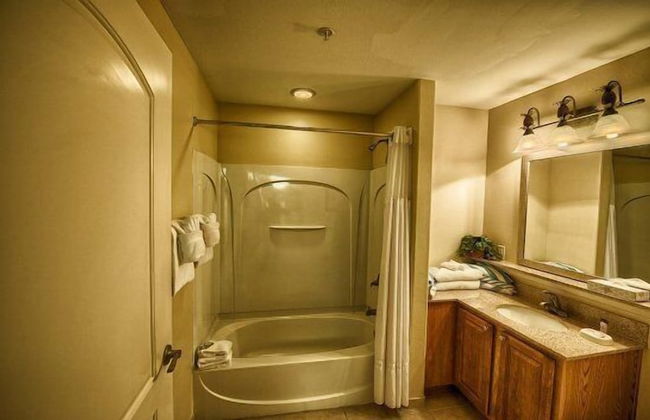 Disney Amazing Lake Bryan View 1 Bedroom Condo by RedAwning - Foto 6