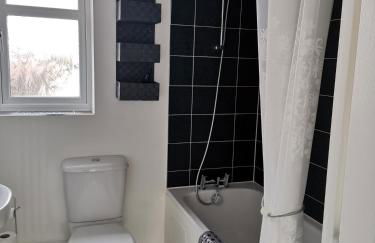 Olive and Carols Walsall Stays - Foto 13