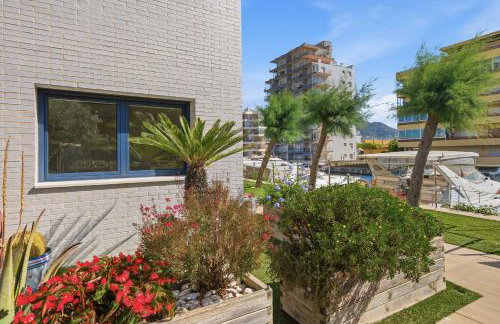 Apartamento en Port Trebol con parking privado y acceso directo a la piscina - Photo 32