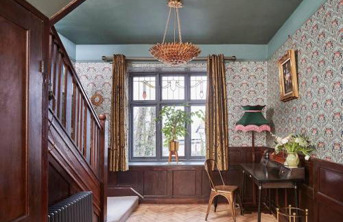 Ty Pandy Eclectic Luxury Family cottage Sleeps 8 adults and 2 children - Photo 67