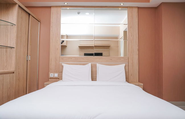 Best Homey Studio at The Oasis Apartment - Photo 3