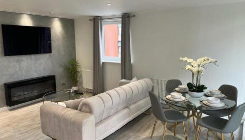 Strada Apartment - Photo 2