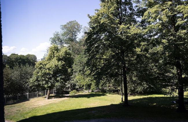 2ndhomes 2BR Center Apartment w Balcony - Foto 27