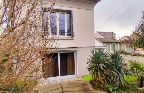 Maison T3 cosy, jardin, bureau & parking privé - Foto 19