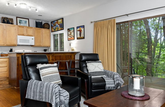 Condo at Wintergreen Walk to Slope Pool Access - Foto 11