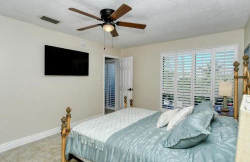 Two-Level, Heated Pool, Trolley to Beach & Village - Foto 26