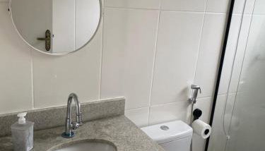 Suíte privativa aconchego a alguns passos da praia - Foto 5