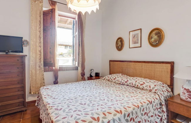 Villa in Partinico Near the Beach - Photo 1