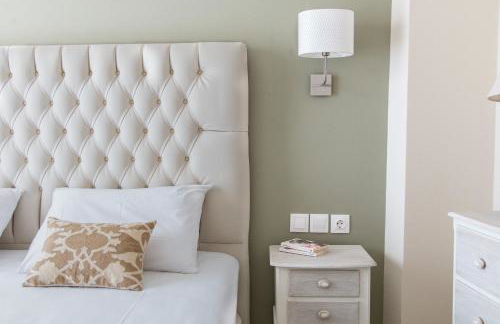 Helen Hotel - Photo 36