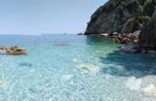 Kamari Beach guest house - Photo 19