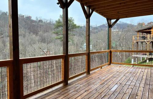 * * 4 Master Bedrooms, Views, Theater, Arcade, EVC - Photo 12