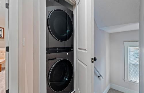 Cleveland Escape - Hot Tub - Karaoke Machine - Sleeps 12 - Foto 7