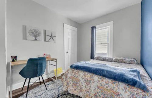 Bright 2BR South Hills - Old Brooklyn Home - Foto 12
