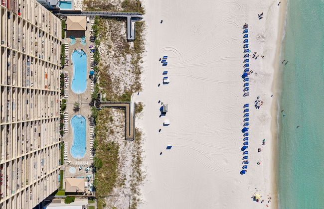 Beautiful Condo with Spacious Balcony to Enjoy Fascinating Ocean View - Unit 1002 by RedAwning - Foto 39