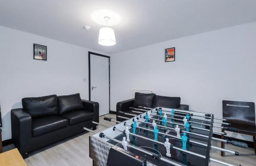 Spacious 5 bedroom house near Leeds City Centre sleeps 12 suits contractors with free parking - Foto 48