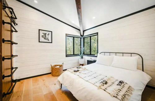 Cedar Haus Modern Family Haven w Game Room Hot Tub EV Charger Fully Fenced Yard Dogs OK - Foto 39