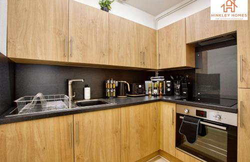 Spacious Apartment In The Centre Of Bridgwater Ideal for Contractors & Group Stays By Hinkley Homes Short Lets & Serviced Accommodation - Foto 11