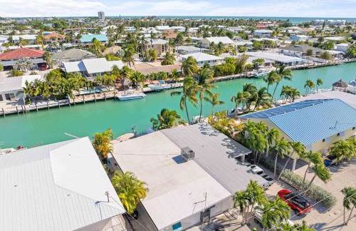 Seabreeze Cove Waterfront Gem 38 Foot Dock Cabana Club - Foto 51